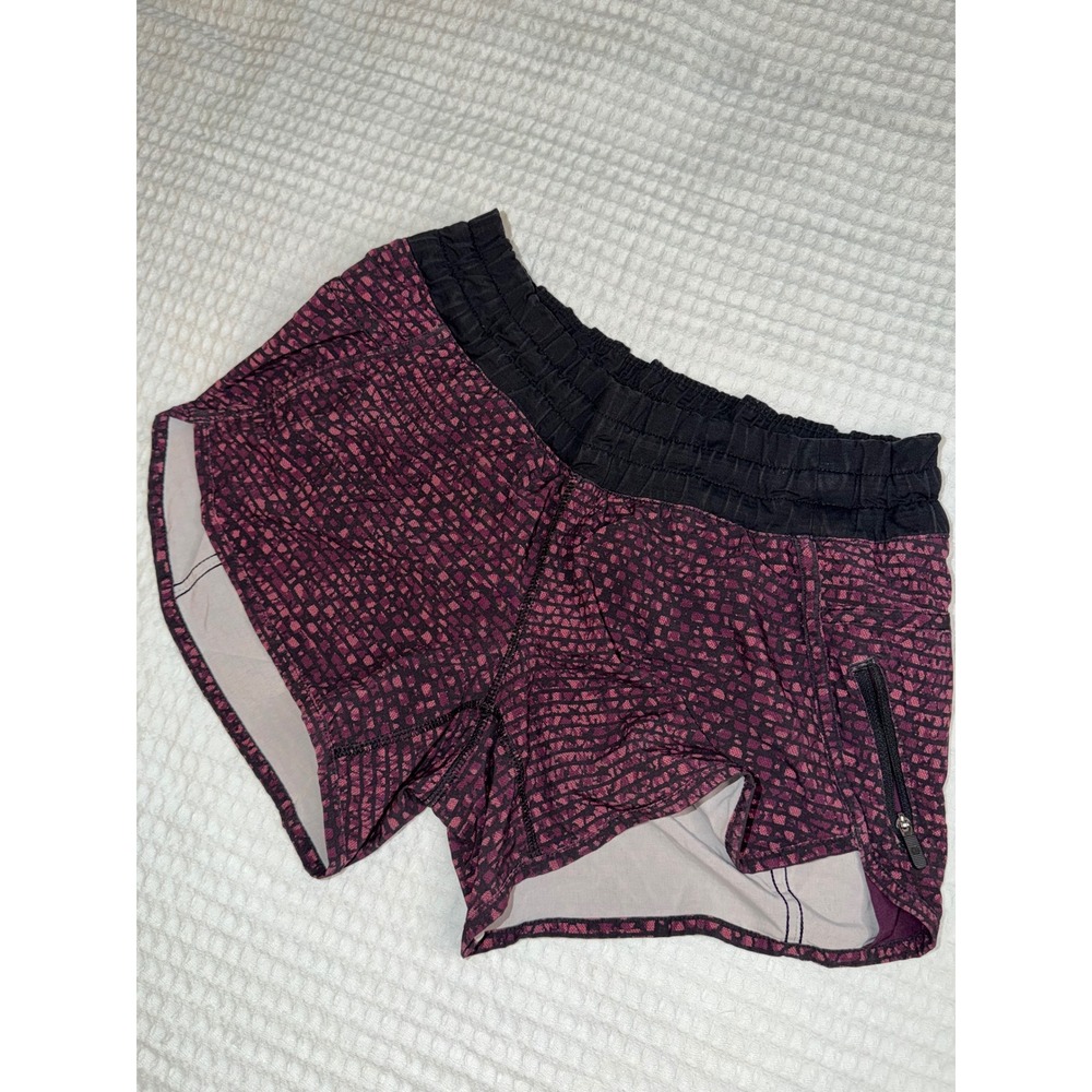 Lululemon Tracker Short V Women 4 Purple Geometric Pixel Print Running Shorts